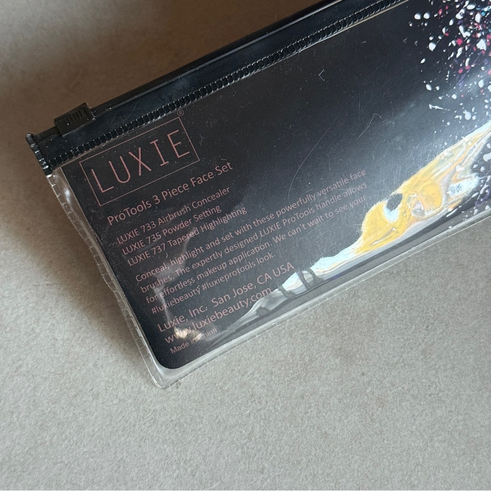 Luxie ProTools 3 Piece Face Brush Set with Travel Pouch - Picture 4 of 4